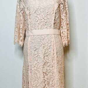 Eva Mendes Elegant Lace Dress in Cream